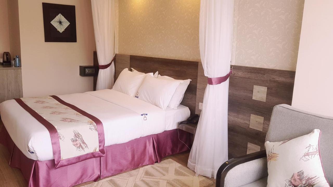 Merica Hotel Nakuru Esterno foto